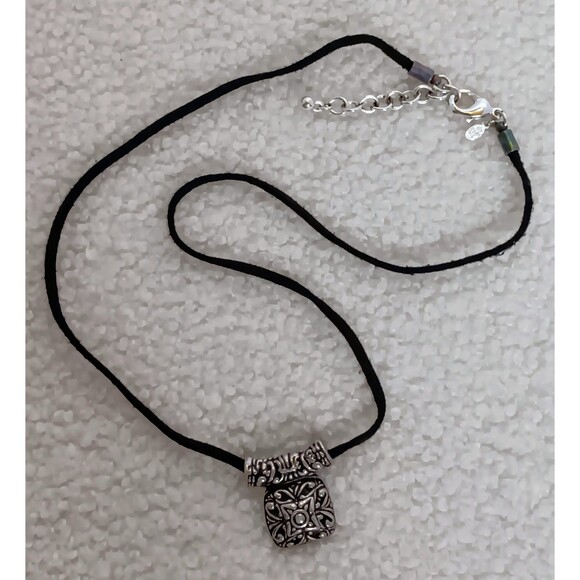 Premier Designs Black Suede Cord Etched Silver Tone Pendant Necklace 18-19.5 in - Picture 5 of 8